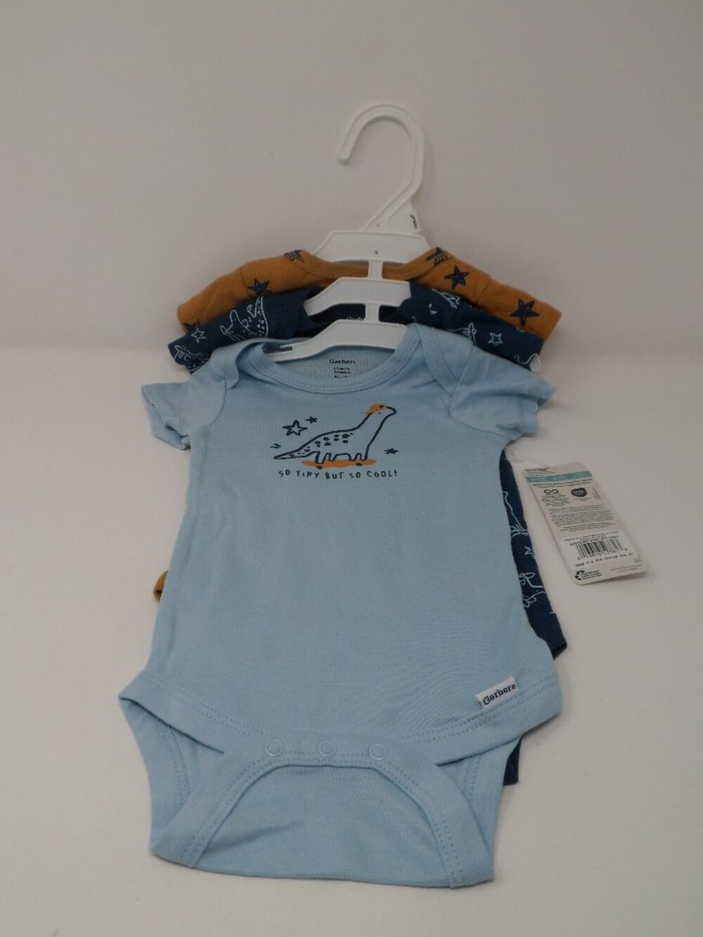 Gerber Boys 3pc Onesies 6-9 months